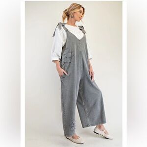 Easel Mineral Washed‎ Terry Knit Flower Patch Jumpsuit